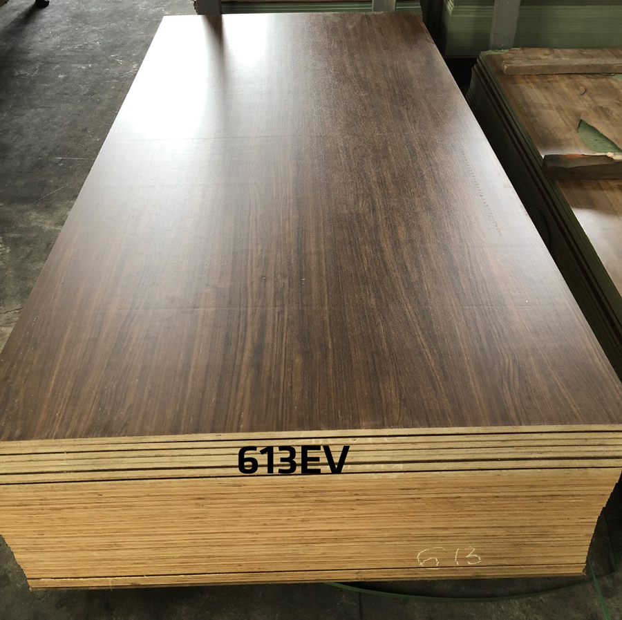 Plywood phủ melamine mã màu 613EV