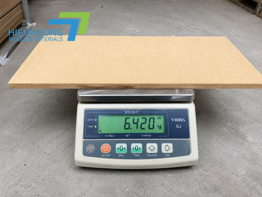 1 Tấm ván MDF nặng bao nhiêu?