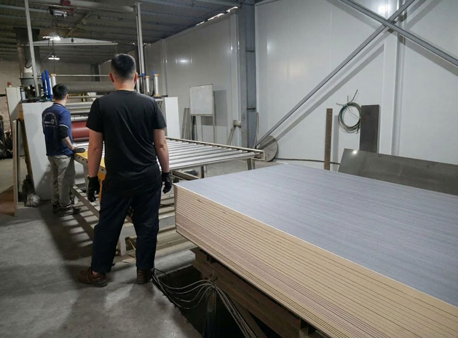 Tấm Picomat phủ Laminate giá bao nhiêu?